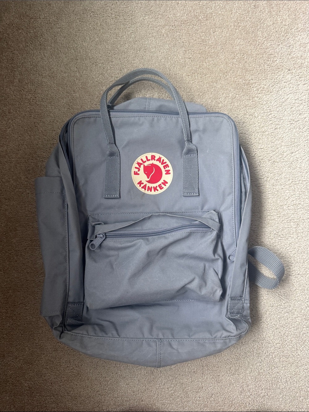 Fjallraven Kånken Backpack - Light Gray with Red Logo